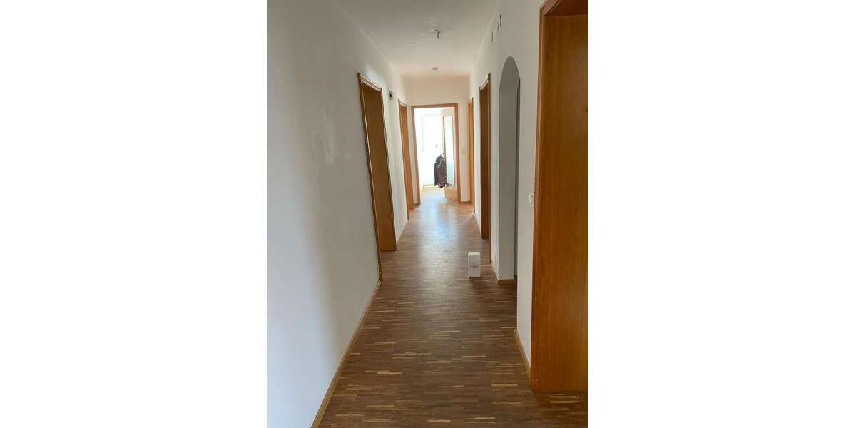 Etagenwohnung Wallersdorf - 3 Zimmer, 89 m&sup2;, 840&euro; | Angebot:26732864