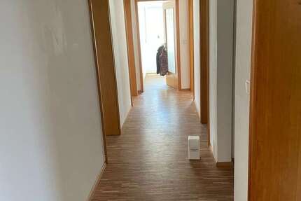 Wohnung Wallersdorf - 3 Zimmer, 89 m&sup2;, 840&euro; | Angebot:26732864