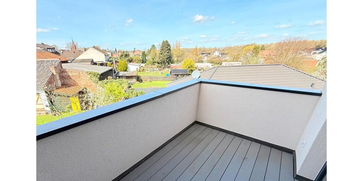 Dachgeschoßwohnung Jülich - 4 Zimmer, 100 m&sup2;, 1.350&euro; | Angebot:26300561