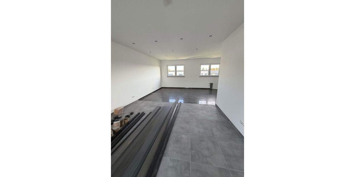 Reihenmittelhaus Ofenbach Bieber - 7 Zimmer, 200 m&sup2;, 3.000&euro; | Angebot:24031809