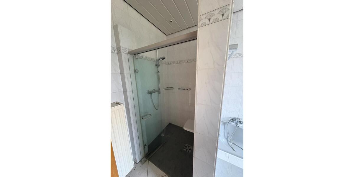 Doppelhaushälfte Bad Pyrmont - 4 Zimmer, 102 m&sup2;, 910&euro; | Angebot:26040583