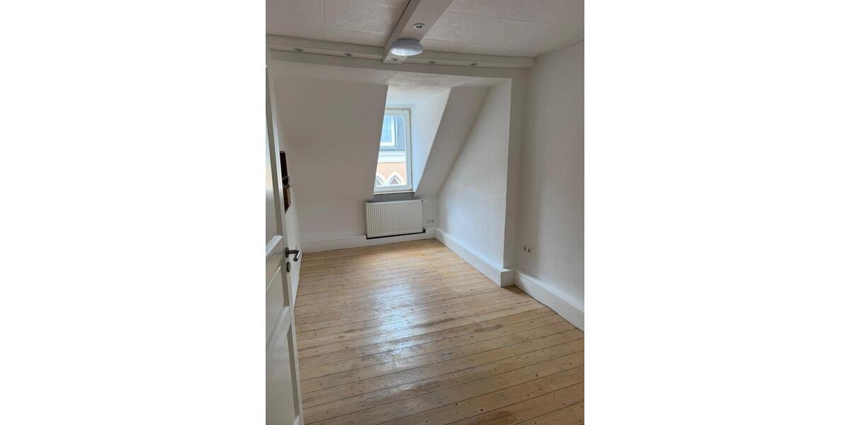 Wohnen auf Zeit Kassel Kirchditmold - 1 Zimmer, 13 m&sup2;, 340&euro; | Angebot:26652578