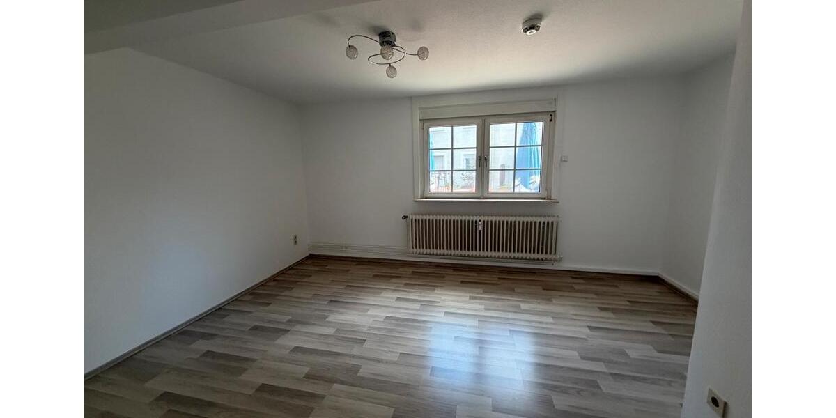 Erdgeschoßwohnung Frankfurt am Main Unterliederbach - 3 Zimmer, 83 m&sup2;, 1.300&euro; | Angebot:26639041