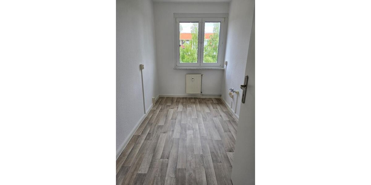 Etagenwohnung Stavenhagen - 3 Zimmer, 59 m&sup2;, 375&euro; | Angebot:24571306