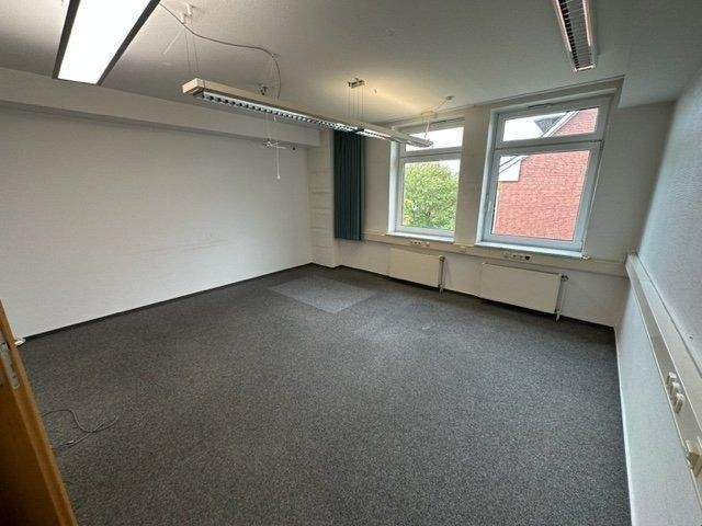 Gewerbeobjekt Harsefeld - 7 Zimmer, 190 m&sup2;, 1.805&euro; | Angebot:25701399