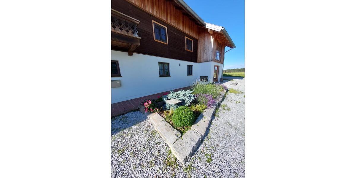 Etagenwohnung Arnstorf - 4 Zimmer, 105 m&sup2;, 925&euro; | Angebot:21811121