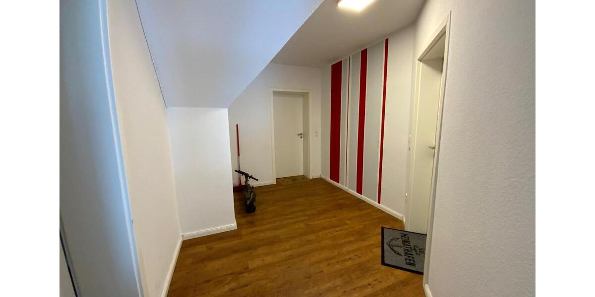 Dachgeschoßwohnung Drelsdorf - 3 Zimmer, 92 m&sup2;, 850&euro; | Angebot:25220636
