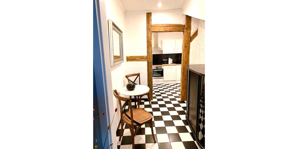 Etagenwohnung Schwerin - 3 Zimmer, 60 m&sup2;, 900&euro; | Angebot:26600651