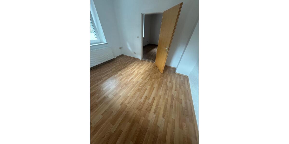 Erdgeschoßwohnung Amberg - 4 Zimmer, 77 m&sup2;, 800&euro; | Angebot:25980135