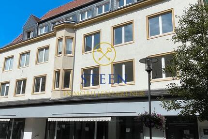 3-Zimmer-Wohnung in repräsentativem Altbau, komplett saniert, modern