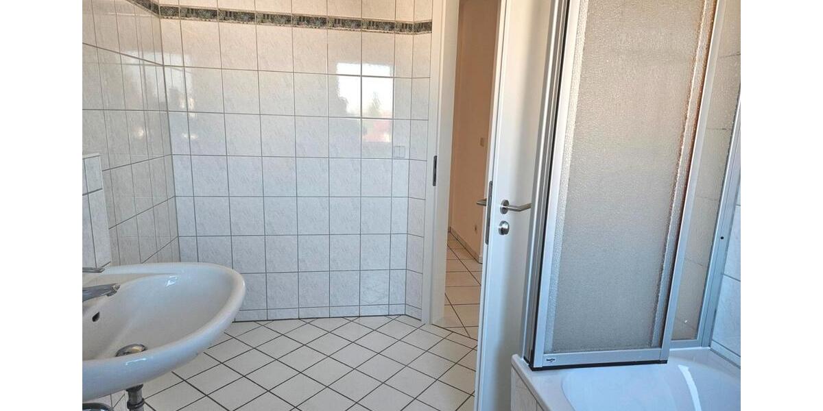 Gemütliche 2-Zi.-Wohnung mit Balkon und Stellplatz 2 zimmer