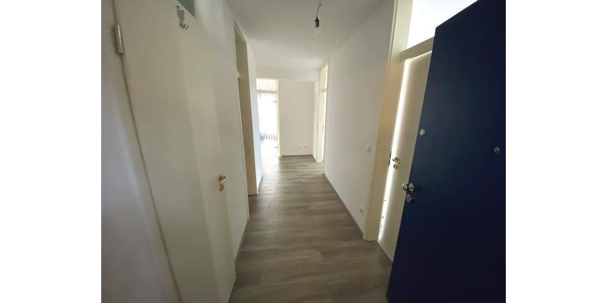 Etagenwohnung Plauen Südvorstadt - 3 Zimmer, 83 m&sup2;, 510&euro; | Angebot:25819924