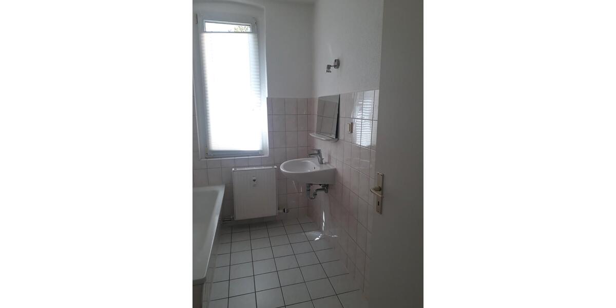 Etagenwohnung Eisenberg - 1 Zimmer, 37 m&sup2;, 260&euro; | Angebot:26099824