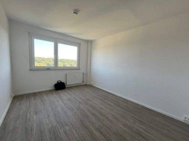 Etagenwohnung Zwickau Pölbitz - 3 Zimmer, 70 m&sup2;, 399&euro; | Angebot:26842133