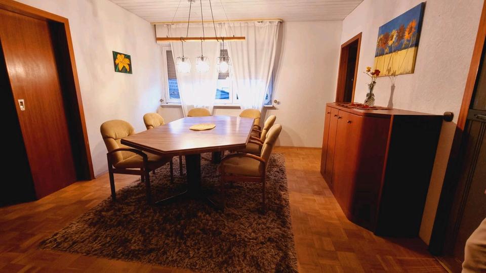 Wohnen auf Zeit Lohmar - 4 Zimmer, 125 m&sup2;, 100&euro; | Angebot:26289069
