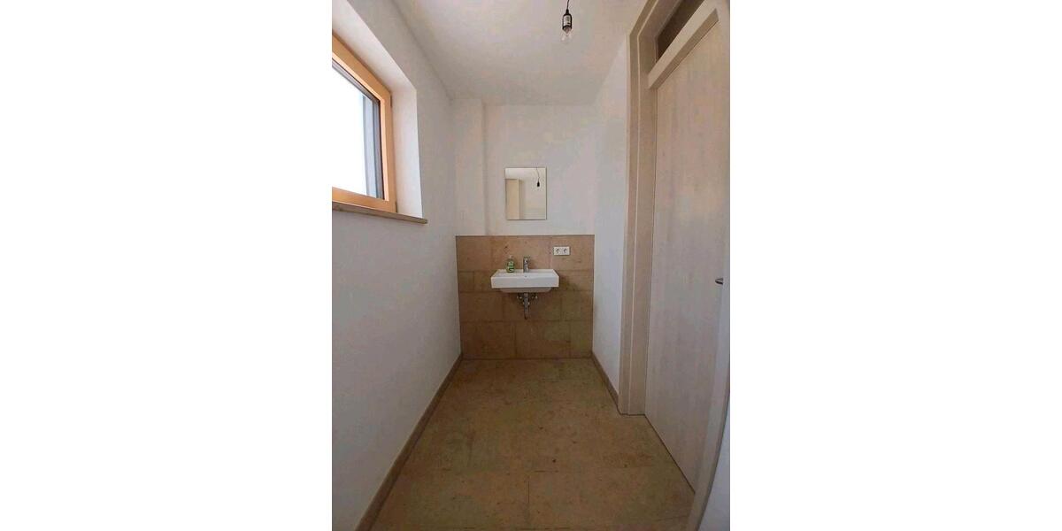 Erdgeschoßwohnung Großmehring - 6 Zimmer, 160 m&sup2;, 1.826&euro; | Angebot:25978827