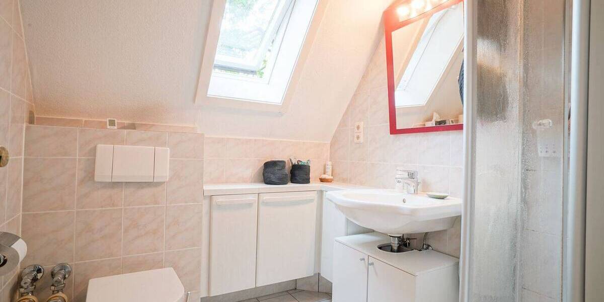 Etagenwohnung Duisburg Dellviertel - 3 Zimmer, 110 m&sup2;, 1.100&euro; | Angebot:26569409