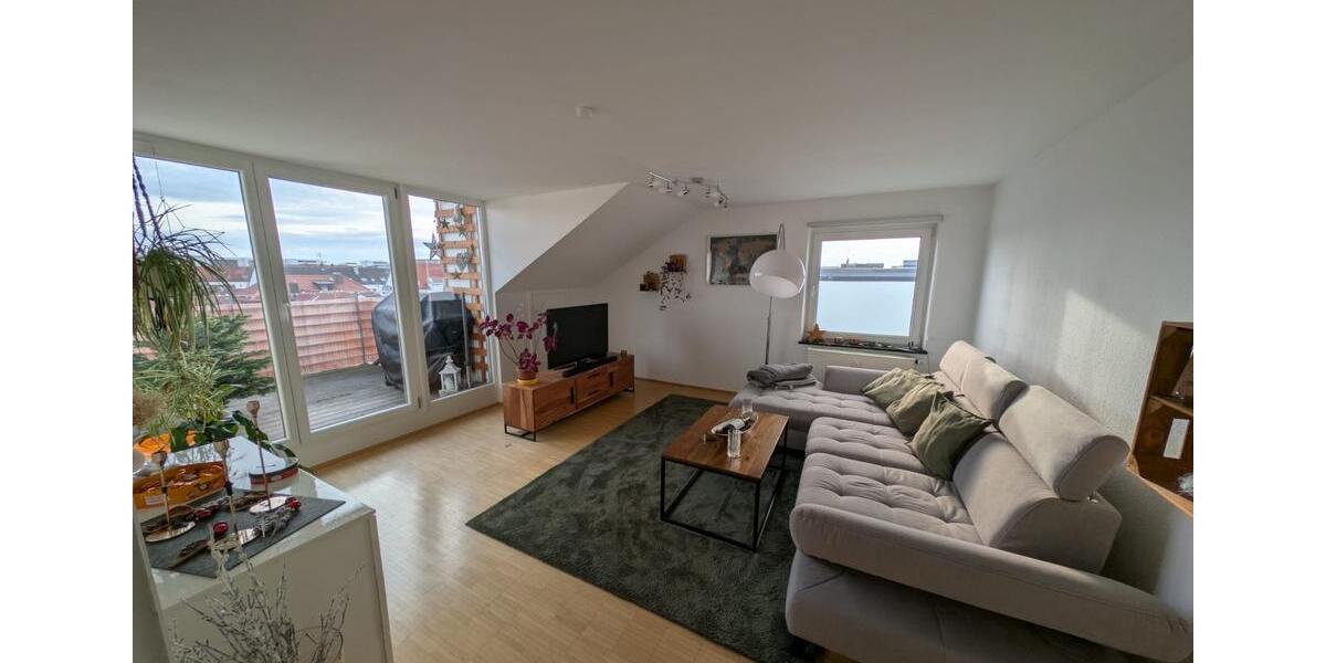 4-Zi-Whg, DG, NU Zentr., 91m², Balkon, Parkett - ab 1.3. o früher 4 zimmer