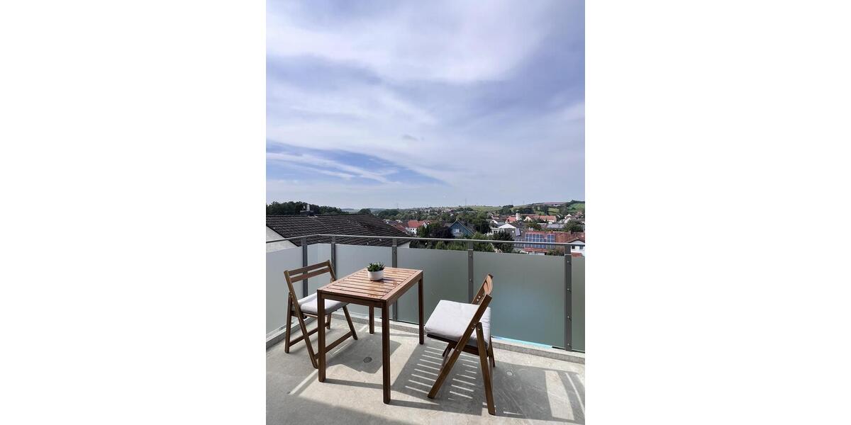 Dachgeschoßwohnung Langenbach - 2 Zimmer, 65 m&sup2;, 1.475&euro; | Angebot:25852496