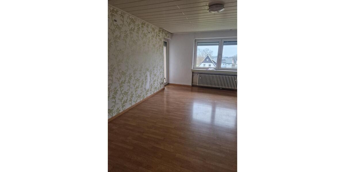 Etagenwohnung Halle - 4 Zimmer, 92 m&sup2;, 850&euro; | Angebot:25805532