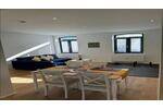 Geschmackvolle und geräumige Wohnung mit zwei Zimmern sowie Balkon