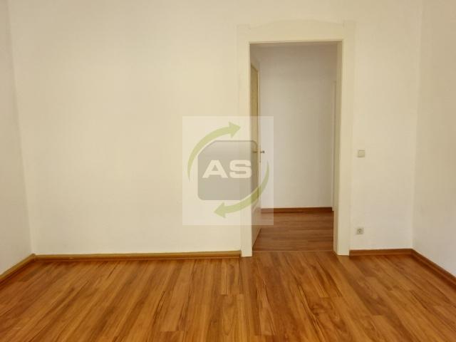 Etagenwohnung Werdau - 4 Zimmer, 96 m&sup2;, 550&euro; | Angebot:24714138