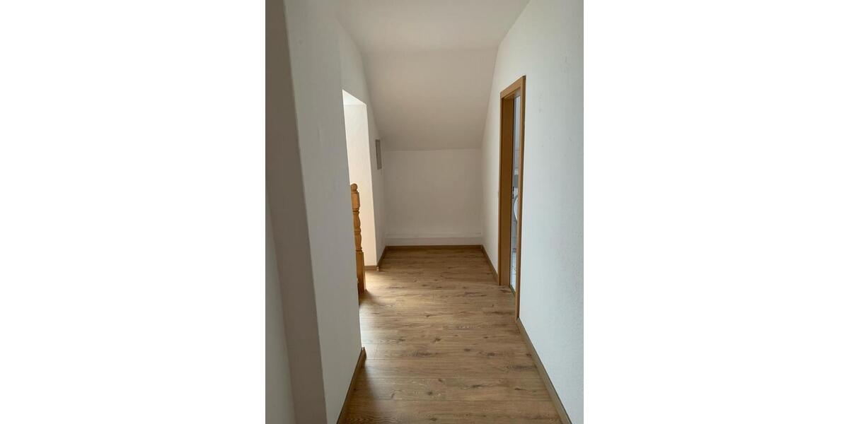 Maisonettenwohnung Weißwasser (Oberlausitz) - 2 Zimmer, 68 m&sup2;, 770&euro; | Angebot:26652961