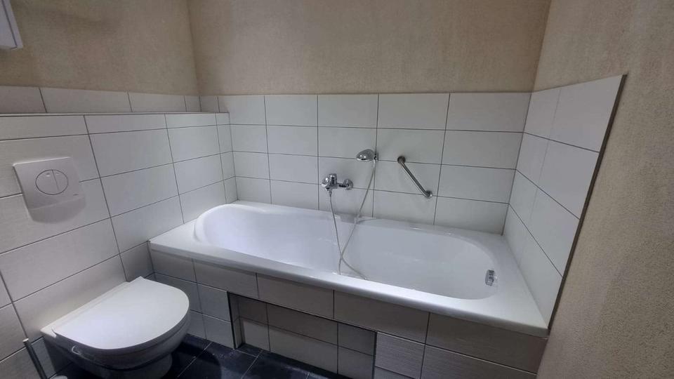 Etagenwohnung Hermeskeil - 4 Zimmer, 81 m&sup2;, 680&euro; | Angebot:25650811