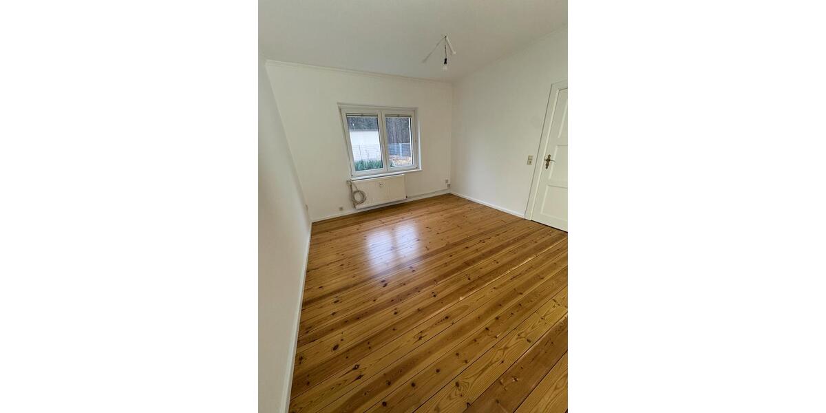 Sanierte 2-Raum-Wohnung im Grünen, nahe Sportplatz, inkls Küche 2 zimmer