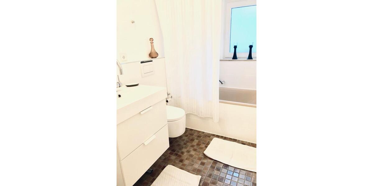 Wohnen auf Zeit Überlingen - 2 Zimmer, 65 m&sup2;, 1.100&euro; | Angebot:23437130