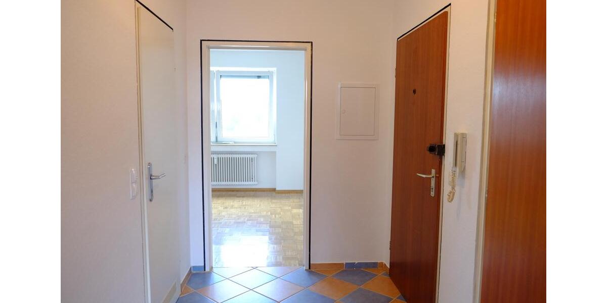 Etagenwohnung Lauf an der Pegnitz - 2.5 Zimmer, 75 m&sup2;, 710&euro; | Angebot:25925042