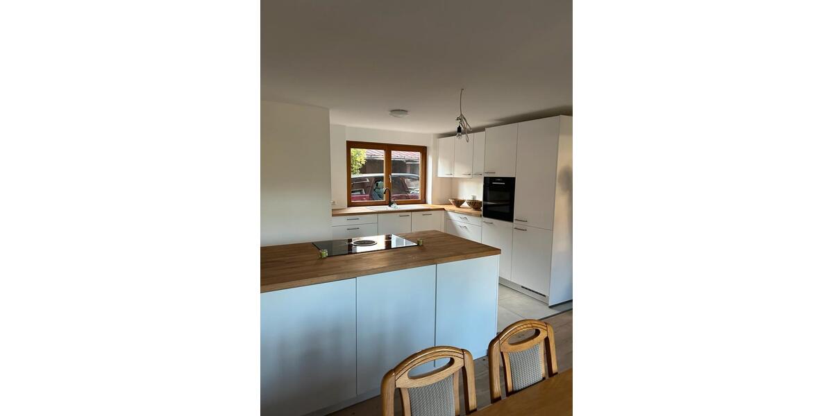 Einfamilienhaus Biedenkopf - 5 Zimmer, 120 m&sup2;, 1.700&euro; | Angebot:26199677