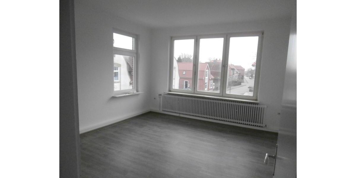 Altbau-Oberwohnung (ohne Schrägen)-neu renoviert - in Norden - Etagenwohnung Norden | Angebot:25368130