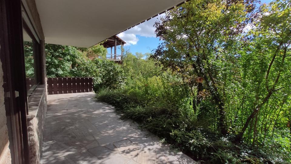 2-Zimmer-EinliegerWohnung mit zusätzlichem Zimmer und Terrasse