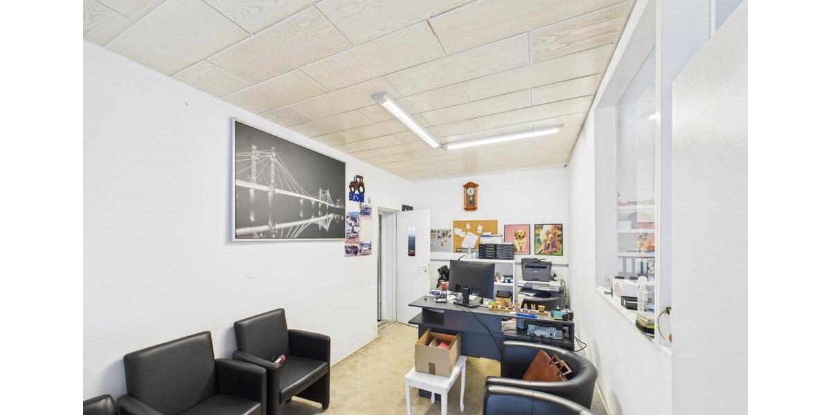 Exponierte Gewerbeeinheit - 330m² mit maximaler Werbewirkung zimmer