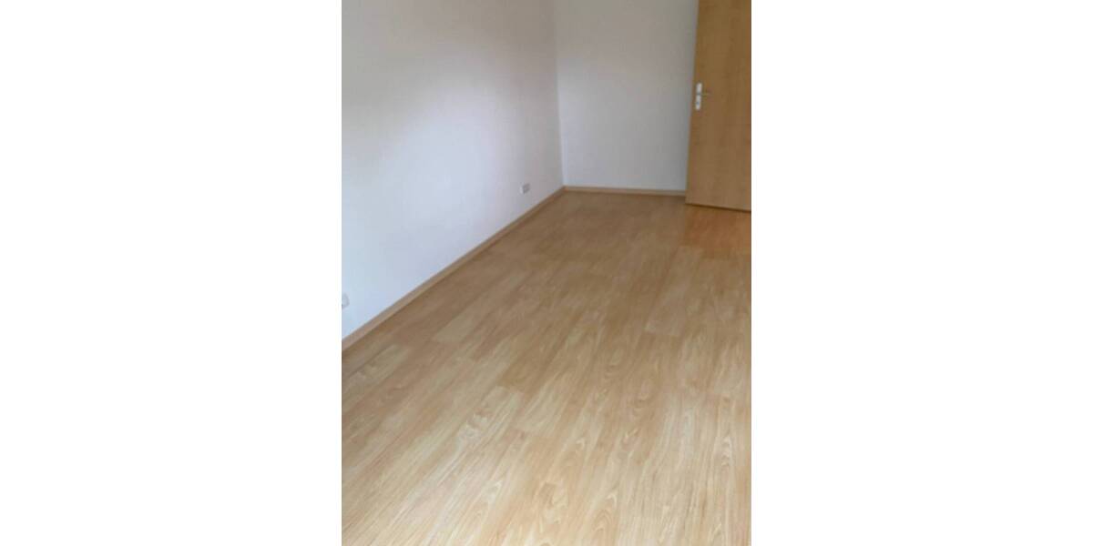 Zimmer Chemnitz Lutherviertel - 3 Zimmer, 57 m&sup2;, 327&euro; | Angebot:26320318
