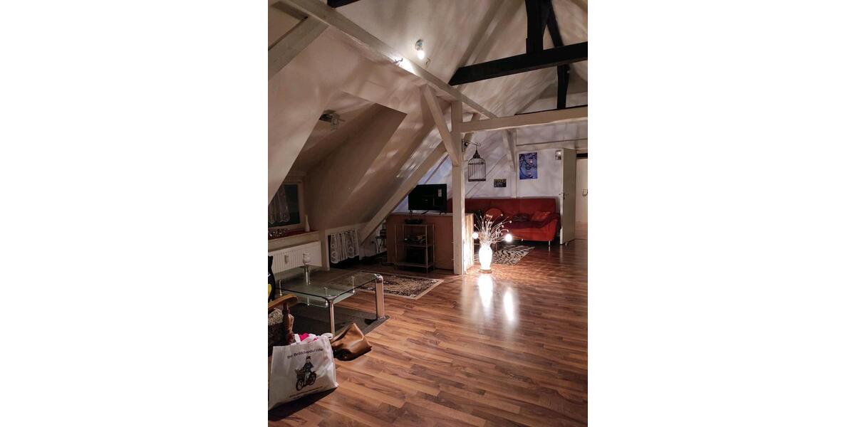 Dachgeschoßwohnung Vlotho - 3 Zimmer, 130 m&sup2;, 650&euro; | Angebot:25421918