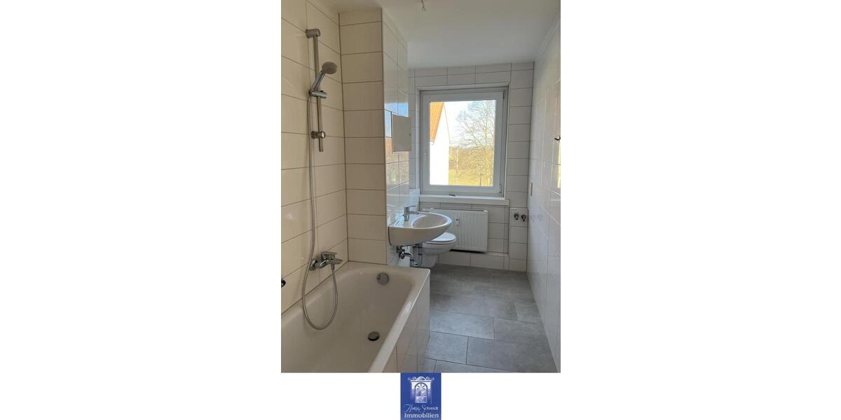 Etagenwohnung Dorfhain - 3 Zimmer, 67 m&sup2;, 399&euro; | Angebot:25286997