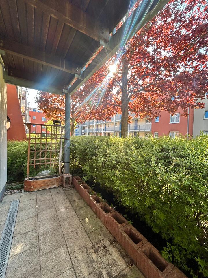Helle Erdgeschoßwohnung mit Terrasse und Stellplatz!