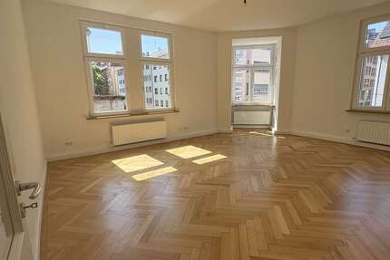 Wohnung Stuttgart Rotebühl - 4 Zimmer, 121 m&sup2;, 1.940&euro; | Angebot:26570881