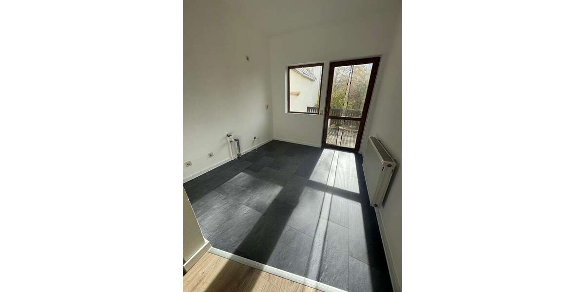 Wohnung zum Mieten in Naumburg 380 € 56.82 m² 2 zimmer