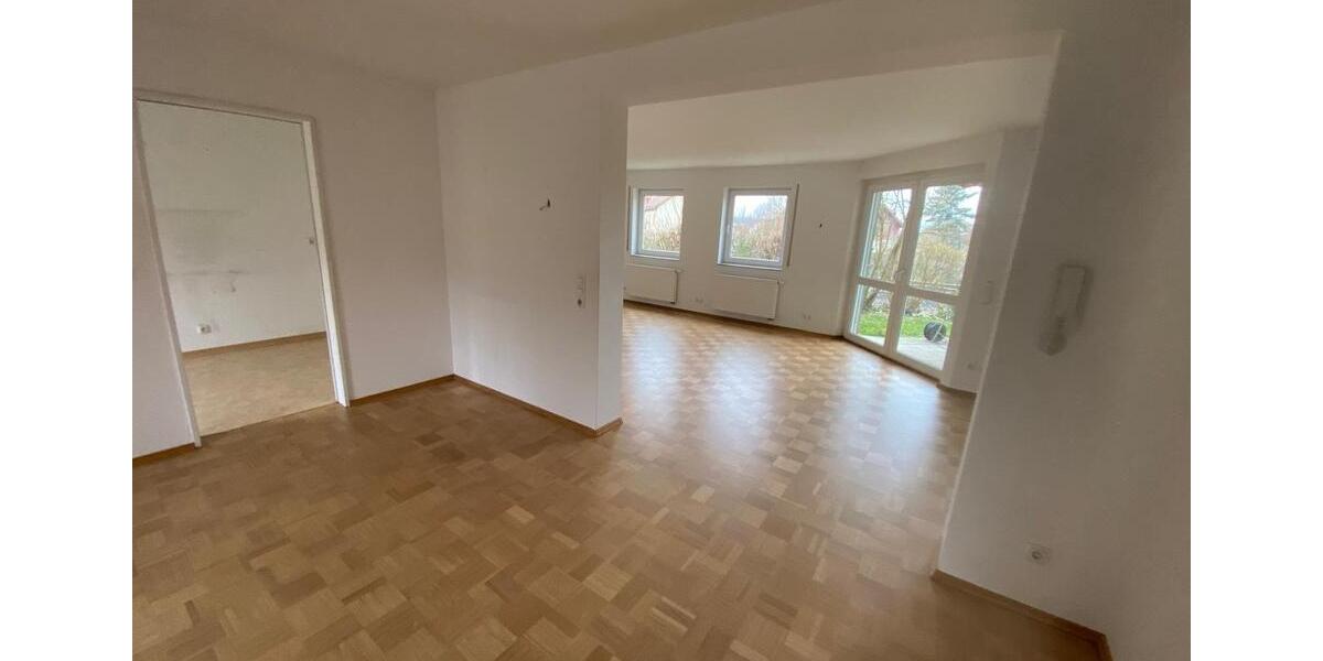 Erdgeschoßwohnung Bad Neustadt an der Saale - 5 Zimmer, 136 m&sup2;, 954&euro; | Angebot:25755027