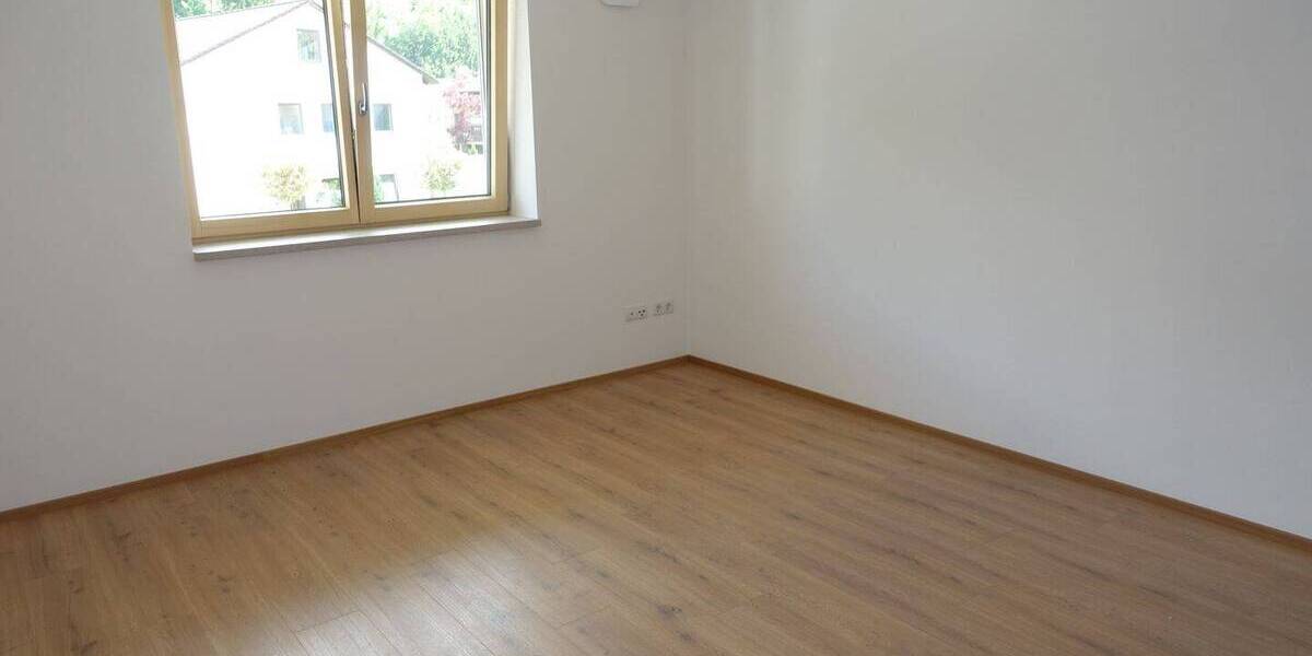 Etagenwohnung Kraiburg - 3 Zimmer, 73 m&sup2;, 925&euro; | Angebot:26820668
