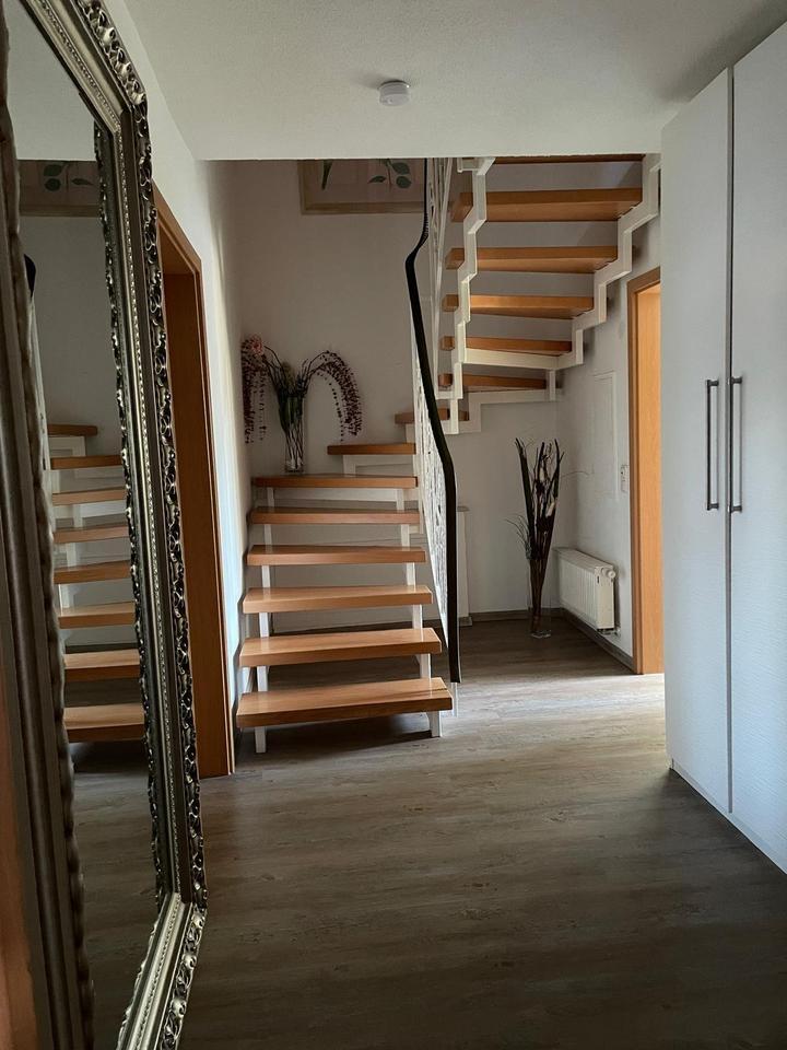 Helle und Großzügige 5,5-Zimmer-Wohnung in NeustadtDonau, Mauern