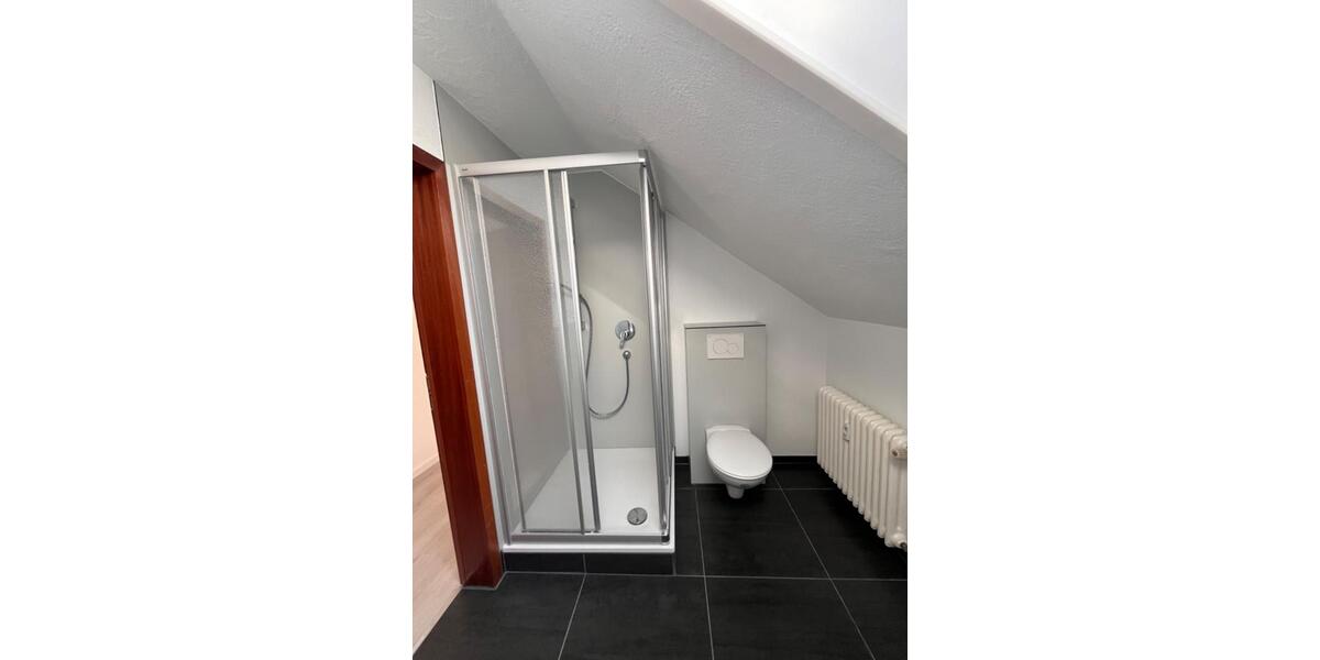 Helle 3-Zimmer DG Wohnung mit Südbalkon - 68 Quadratmeter 3 zimmer