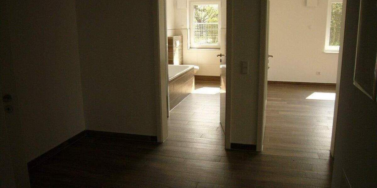 Etagenwohnung Stralsund Tribseer - 3 Zimmer, 90 m&sup2;, 1.170&euro; | Angebot:26641506
