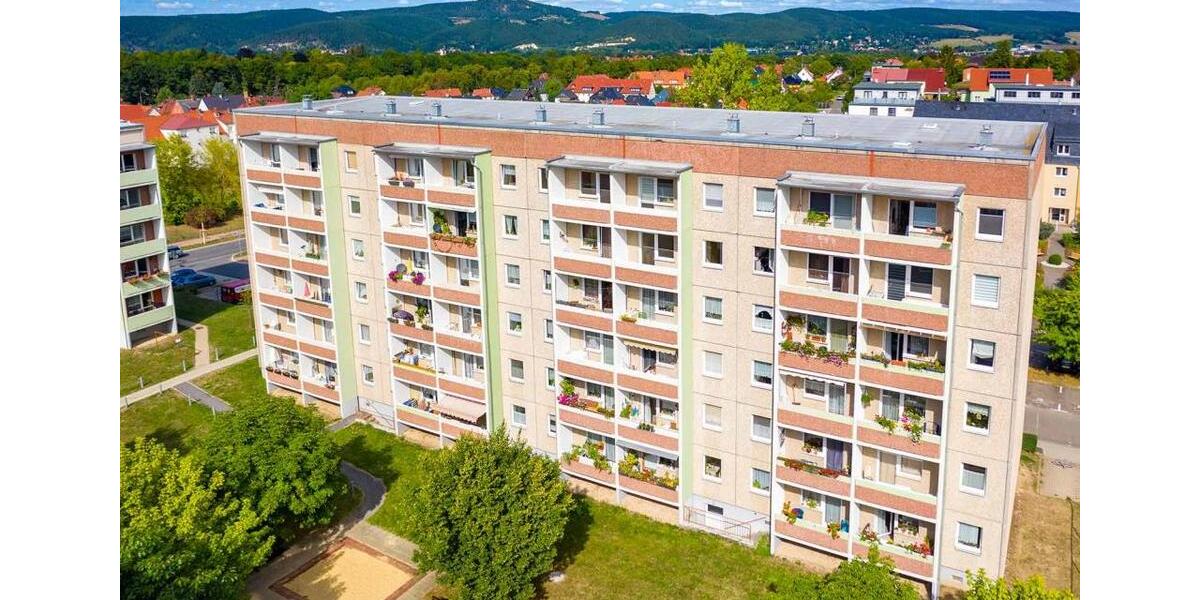 Etagenwohnung Saalfeld (Saale) - 2 Zimmer, 55 m&sup2;, 311&euro; | Angebot:24975354
