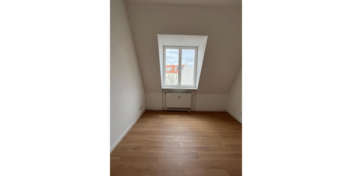 Dachgeschoßwohnung Berlin Friedrichshain-Kreuzberg - 2 Zimmer, 108 m&sup2;, 2.400&euro; | Angebot:26635070