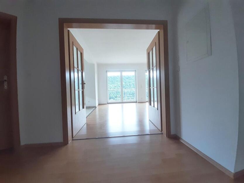 Großzügige helle 3-Zimmer Wohnung in Hatzenport mit Panoramablick