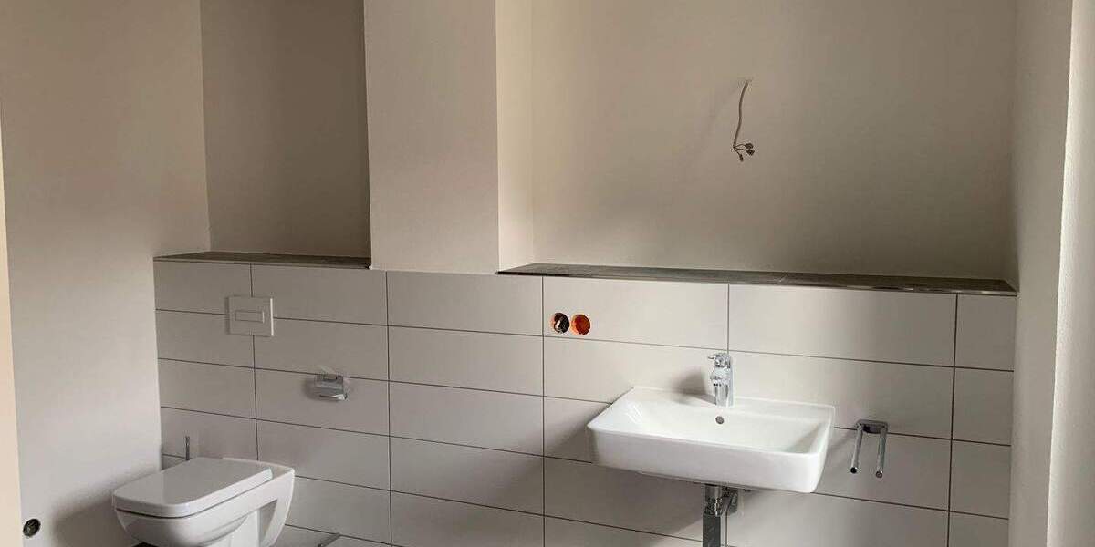 Etagenwohnung Dresden Äußere Neustadt - 3 Zimmer, 100 m&sup2;, 1.660&euro; | Angebot:25836250